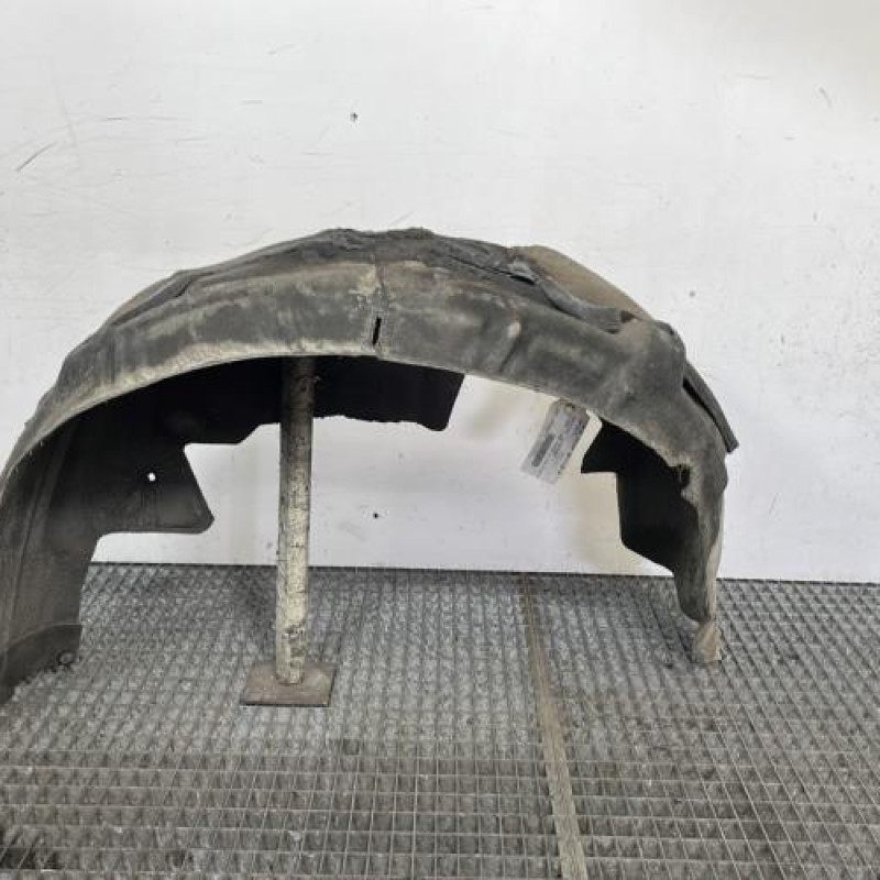 Pare boue arriere droit MERCEDES CLASSE C 205 Photo n°4