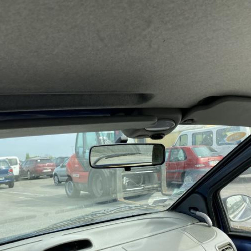 Porte avant gauche RENAULT TWINGO 1 Photo n°17