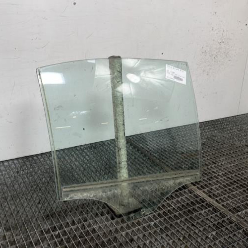 Vitre arriere droit BMW SERIE 3 E90 Photo n°3