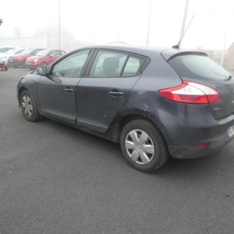 Renfort pare choc arriere (traverse) RENAULT MEGANE 3 Photo n°12