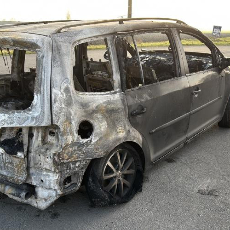 Renfort pare choc avant (traverse) VOLKSWAGEN TOURAN 2 Photo n°10