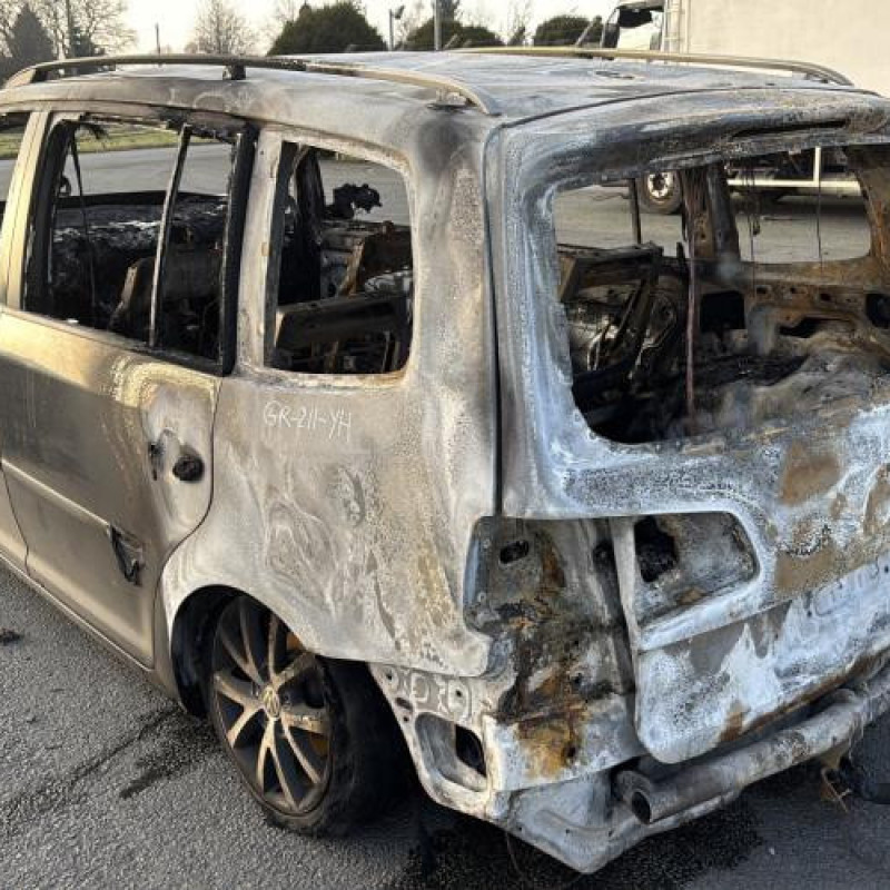 Renfort pare choc avant (traverse) VOLKSWAGEN TOURAN 2 Photo n°11
