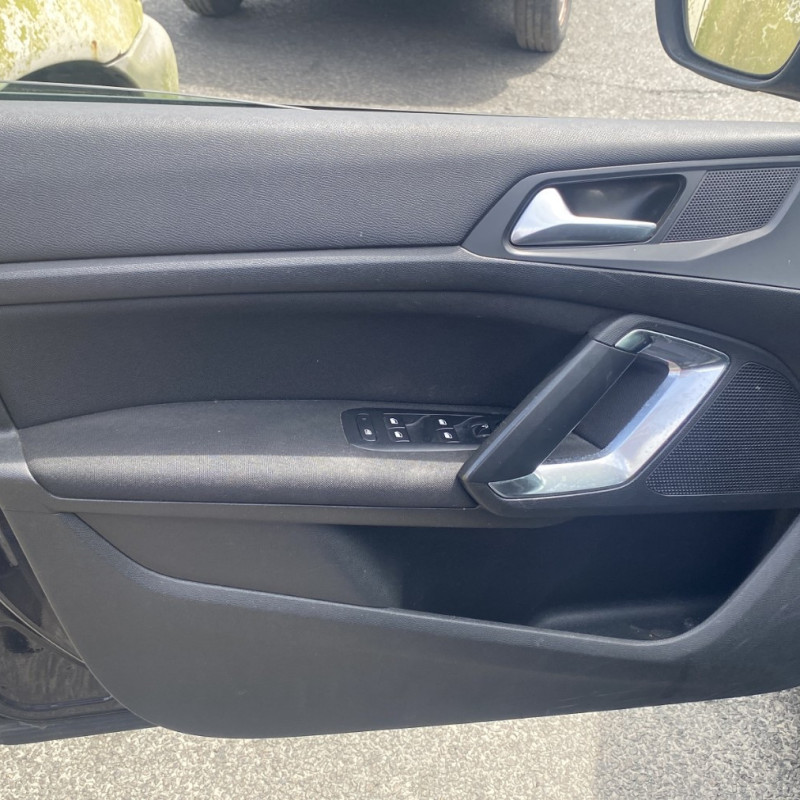 PEUGEOT 308 2 PHASE 1 1.6 HDI - 8V TURBO Photo n°21