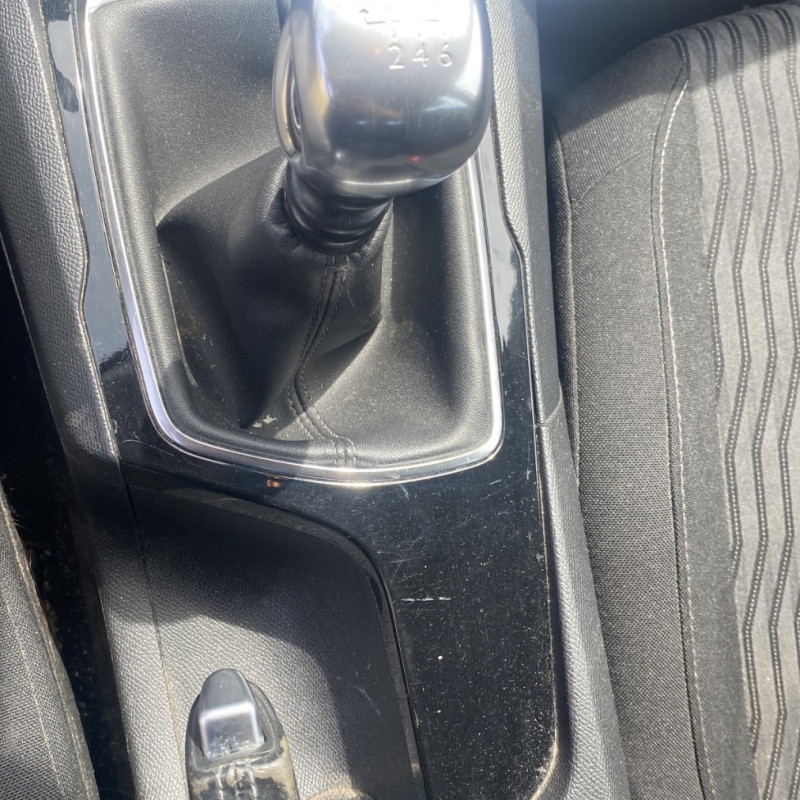 PEUGEOT 308 2 PHASE 1 1.6 HDI - 8V TURBO Photo n°30
