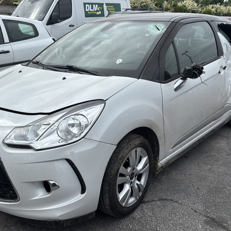 DS DS3 PHASE 2 1.2 VTI - 12V Photo n°2