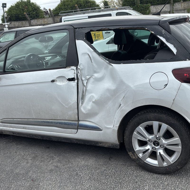 DS DS3 PHASE 2 1.2 VTI - 12V Photo n°7