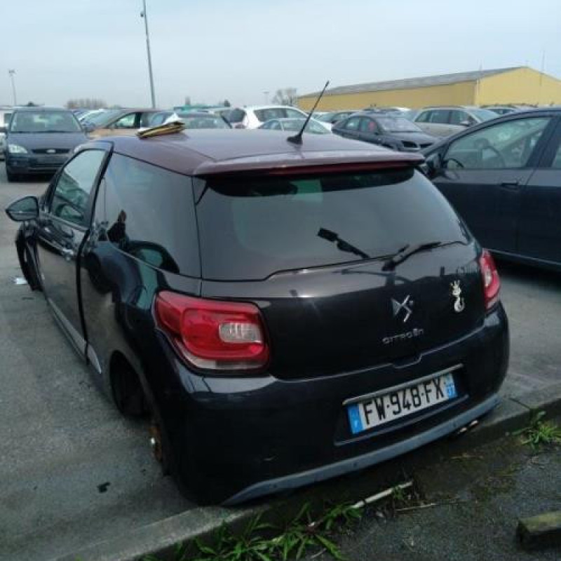Bouton de warning CITROEN DS3 Photo n°5