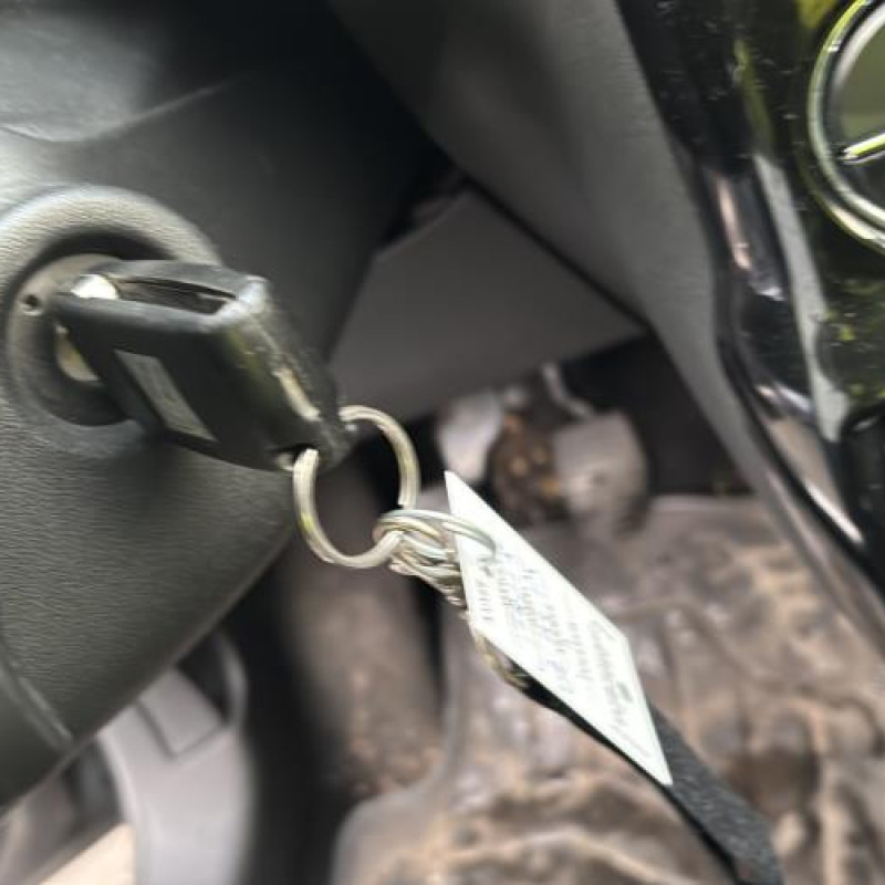 Bouchon de carburant CITROEN C3 2 Photo n°18