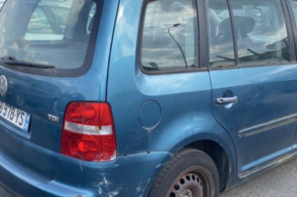 Malle/Hayon arriere VOLKSWAGEN TOURAN 1