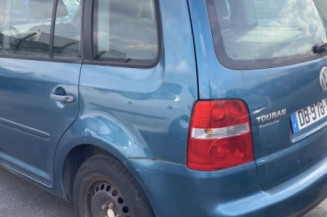 Malle/Hayon arriere VOLKSWAGEN TOURAN 1