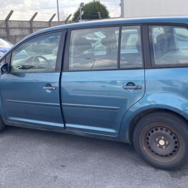 Malle/Hayon arriere VOLKSWAGEN TOURAN 1 Photo n°19