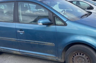 Malle/Hayon arriere VOLKSWAGEN TOURAN 1
