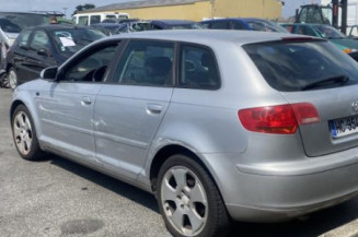 Eclairage de plaque AUDI A3 2