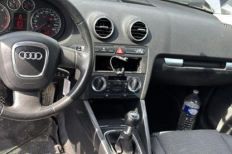 Eclairage de plaque AUDI A3 2