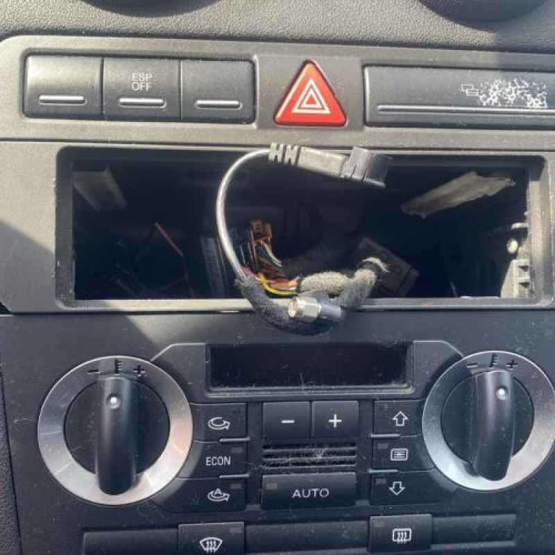 Serrure arriere droit AUDI A3 2 Photo n°9
