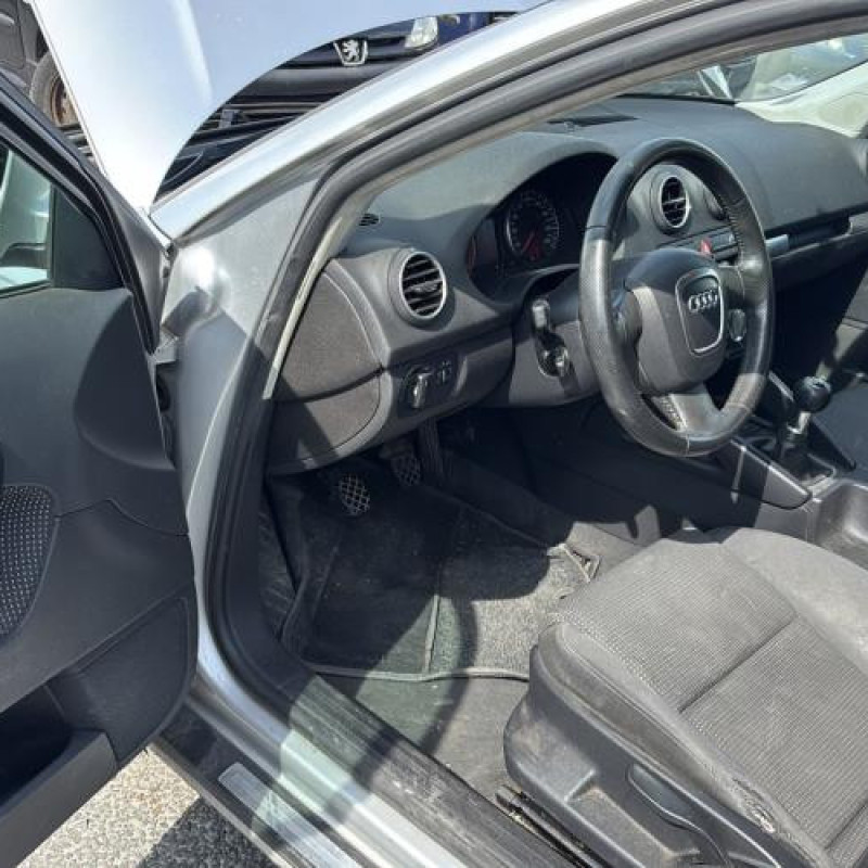 Serrure arriere droit AUDI A3 2 Photo n°15