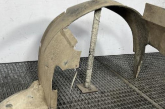 Pare boue avant droit PEUGEOT PARTNER 1