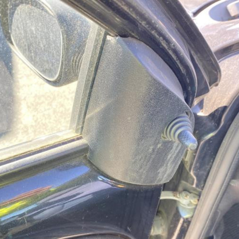 Serrure avant droit FORD KA 1 Photo n°15