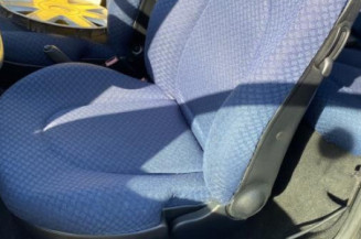 Serrure avant droit FORD KA 1