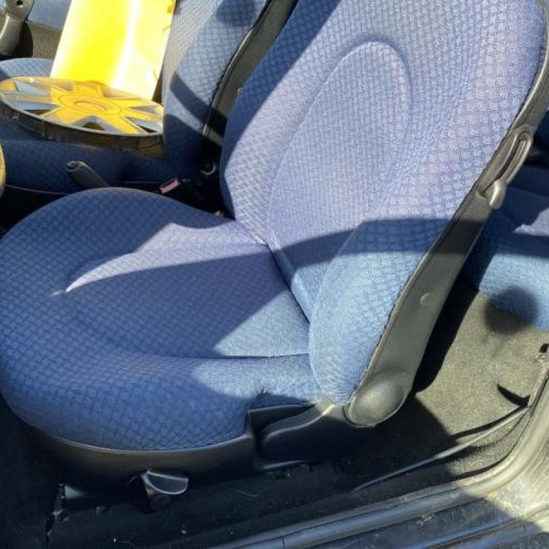 Serrure avant droit FORD KA 1 Photo n°16