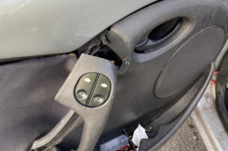 Serrure avant gauche FORD KA 1