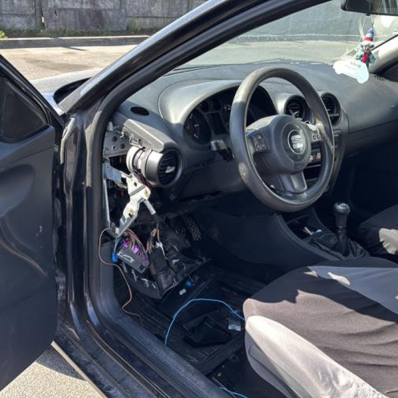 Custode arriere gauche SEAT IBIZA 3 Photo n°9