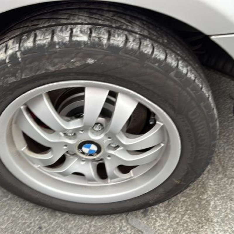 Pretensionneur de ceinture avant droit BMW SERIE 3 E91 Photo n°18