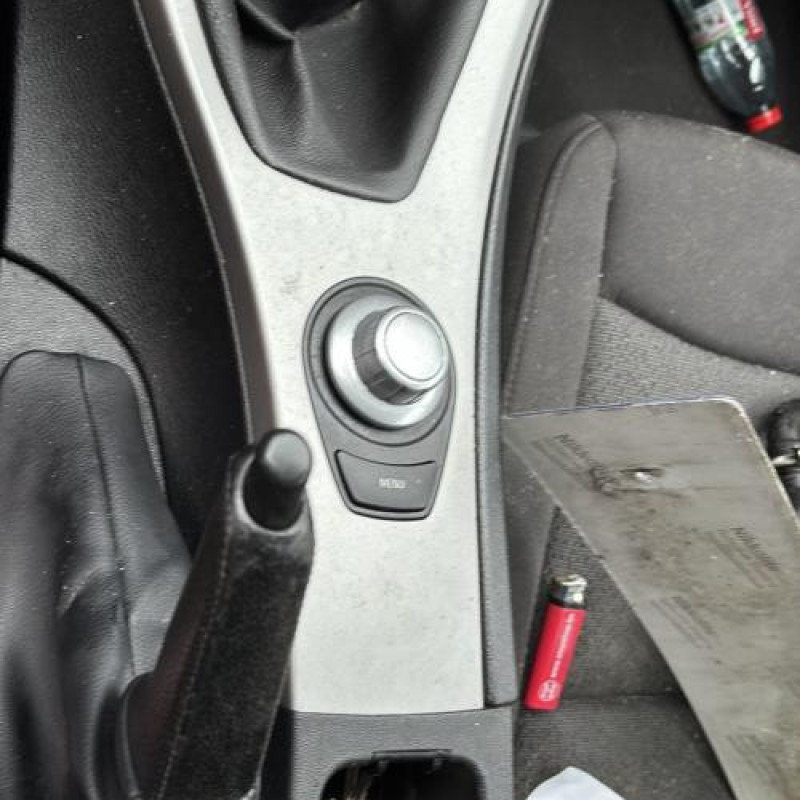 Pretensionneur de ceinture avant droit BMW SERIE 3 E91 Photo n°19