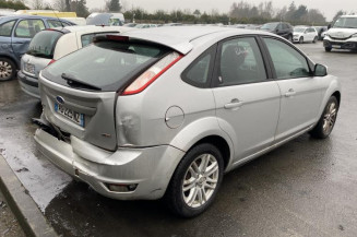 Crochet de remorquage FORD FOCUS 2