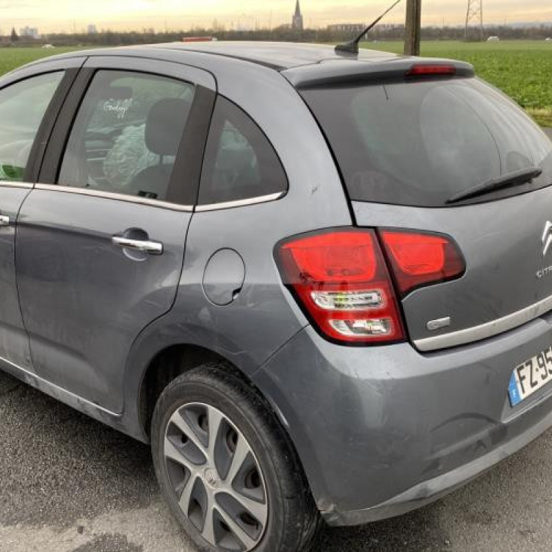 Feu arriere secondaire droit (feux) CITROEN C3 2 Photo n°4