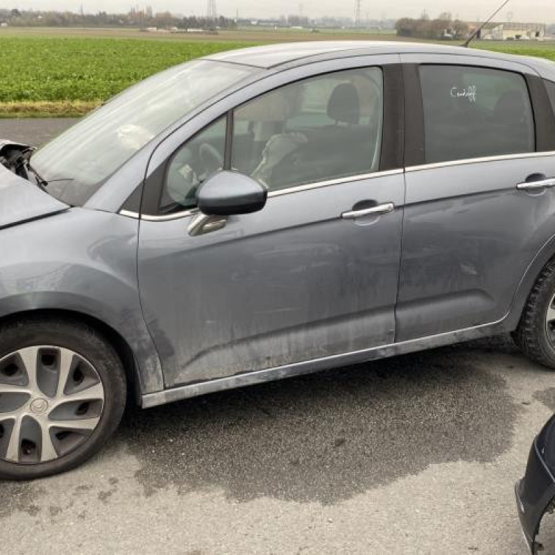 Feu arriere secondaire droit (feux) CITROEN C3 2 Photo n°7