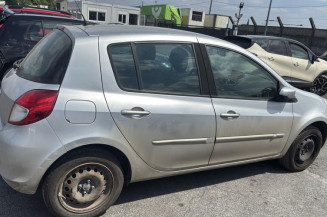 Pretensionneur de ceinture avant droit RENAULT CLIO 3