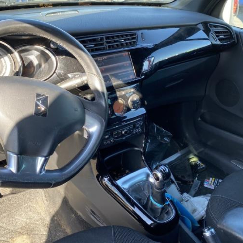 Leve vitre electrique avant droit CITROEN DS3 Photo n°15