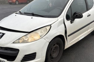 Pare choc arriere PEUGEOT 207