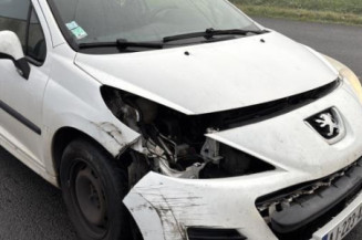 Pare choc arriere PEUGEOT 207