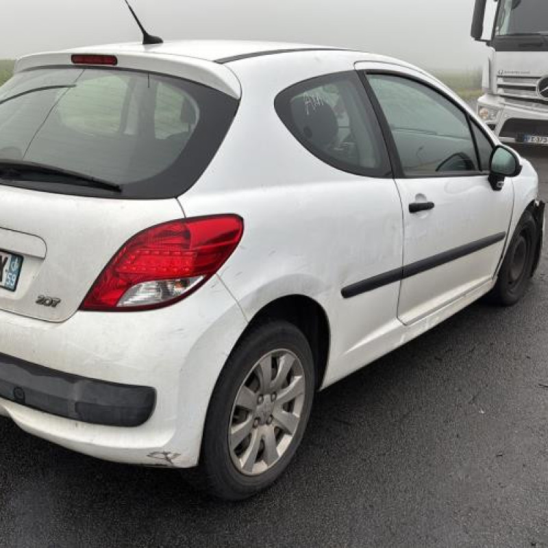 Pare choc arriere PEUGEOT 207 Photo n°9