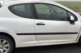 Pare choc arriere PEUGEOT 207