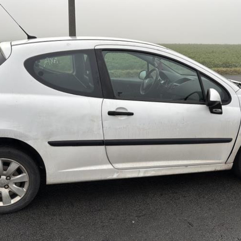 Pare choc arriere PEUGEOT 207 Photo n°12