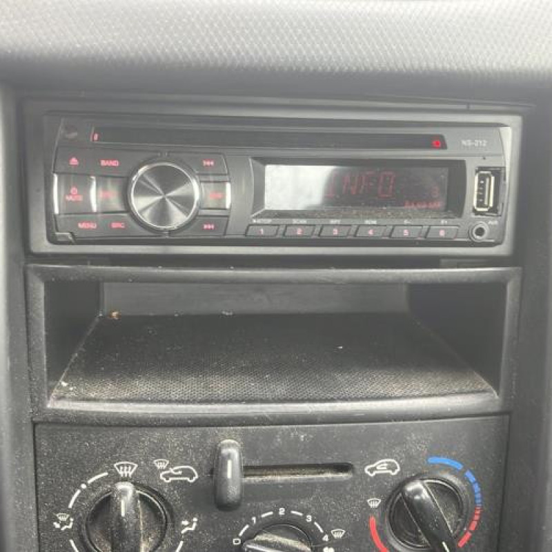 Autoradio PEUGEOT 207 Photo n°9