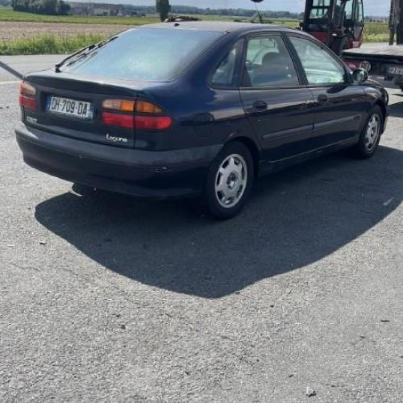 Feu arriere principal droit (feux) RENAULT LAGUNA 1 Photo n°5