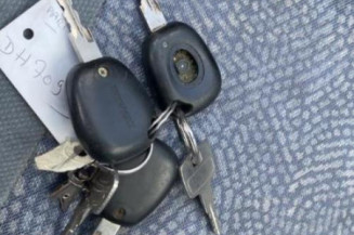 Feu arriere stop central RENAULT LAGUNA 1