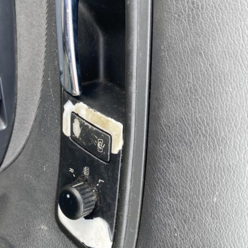 Verin de coffre VOLKSWAGEN TOURAN 1 Photo n°14