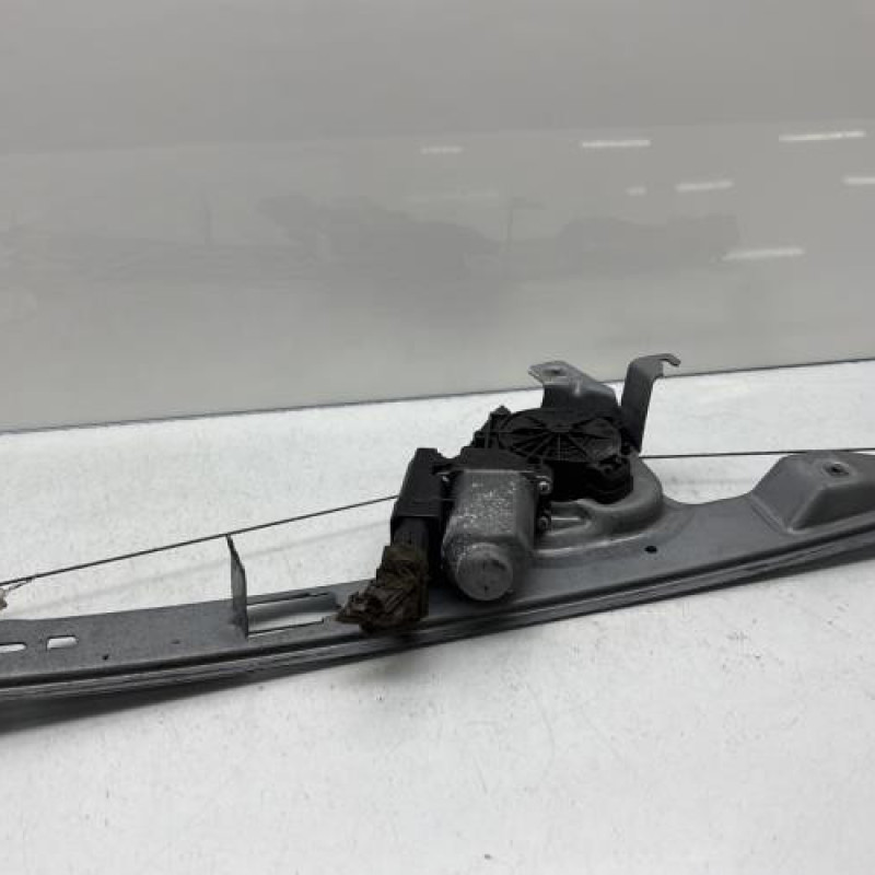 Leve vitre electrique avant droit RENAULT SCENIC 2 Photo n°1