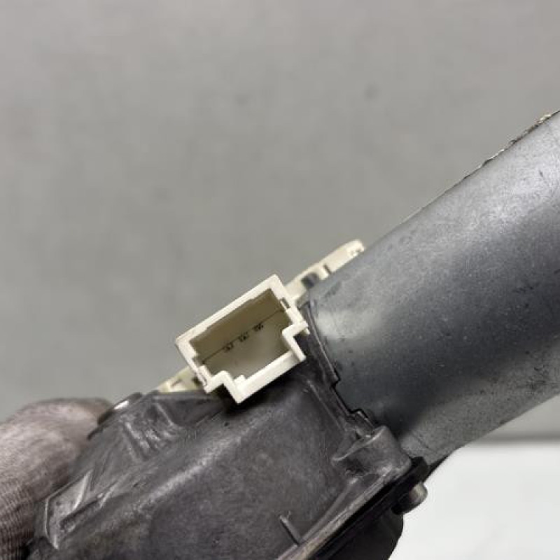 Moteur essuie glace arriere RENAULT CLIO 2 Photo n°3