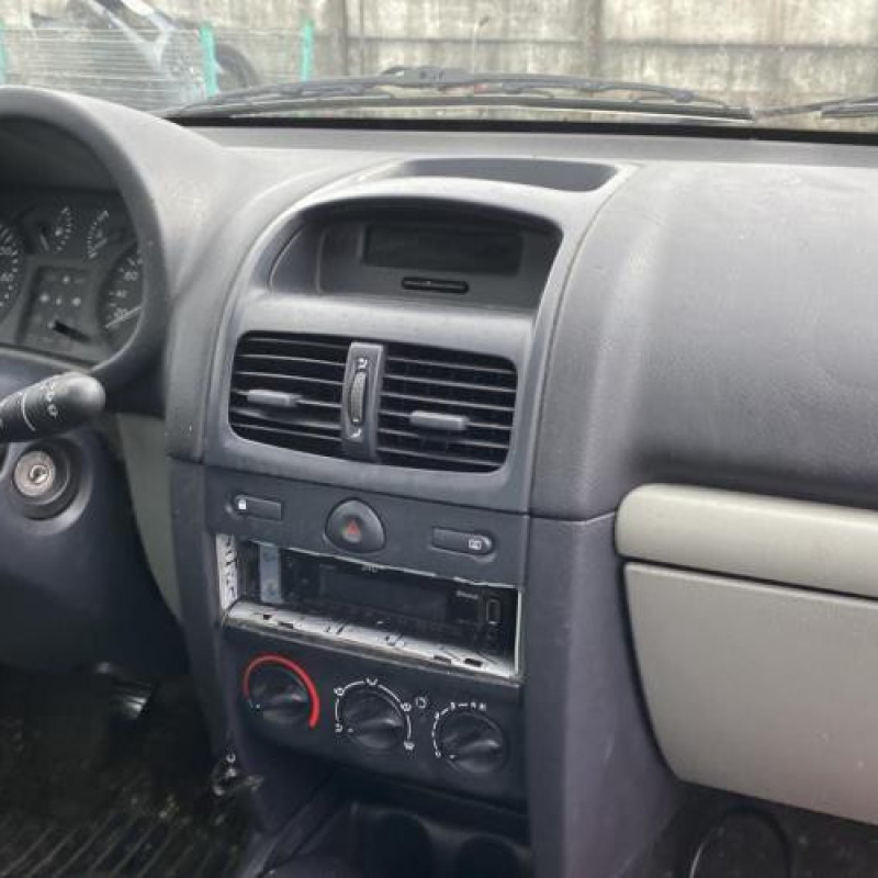 Moteur essuie glace arriere RENAULT CLIO 2 Photo n°15