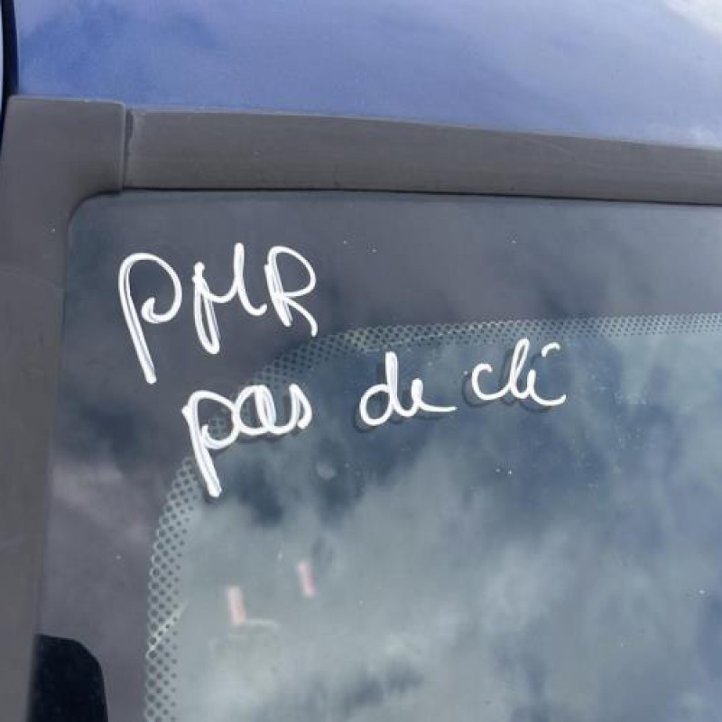Moteur essuie glace arriere RENAULT CLIO 2 Photo n°19