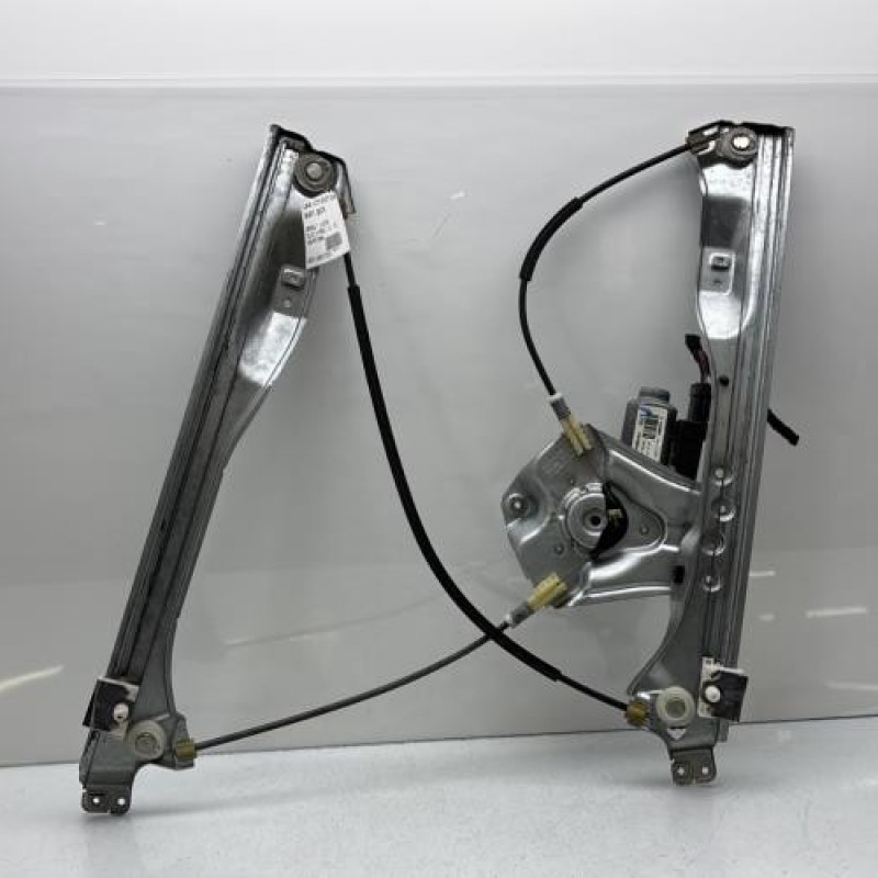 Leve vitre electrique avant gauche RENAULT CLIO 3 Photo n°7