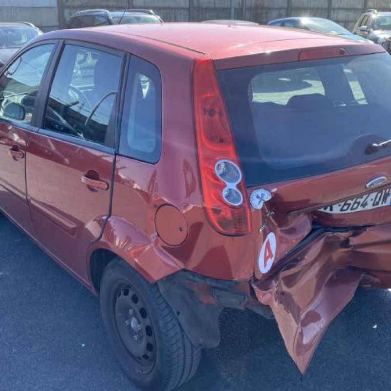 Aile avant gauche FORD FIESTA 5 Photo n°8