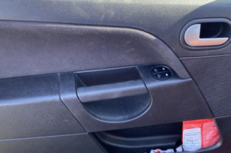 Aile avant gauche FORD FIESTA 5
