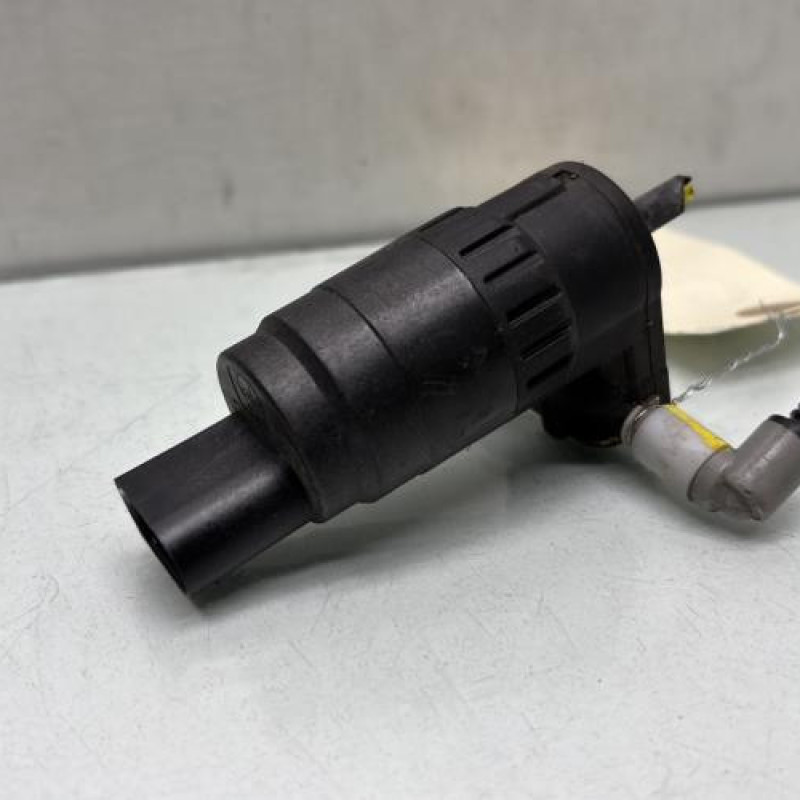 Pompe lave glace avant SEAT ATECA Photo n°1